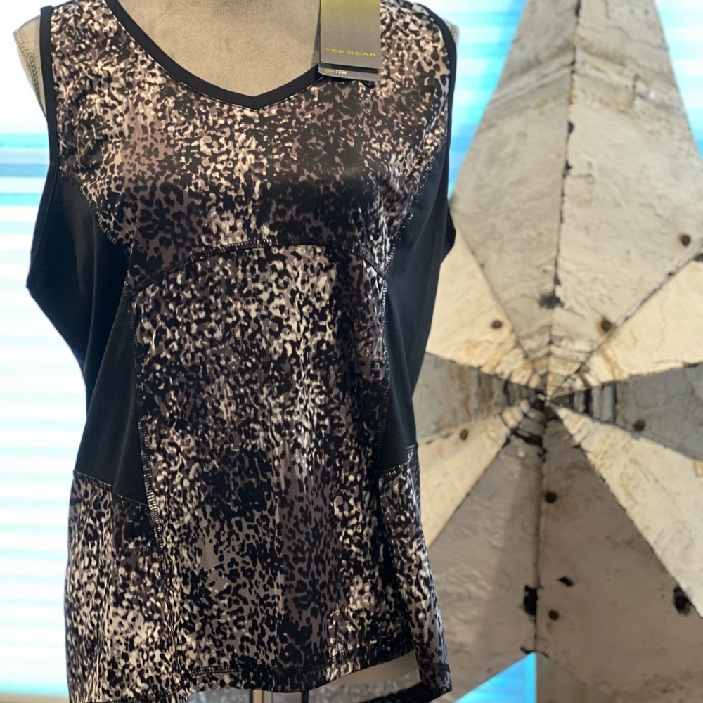 Tek Gear Sports Shirt - Tags